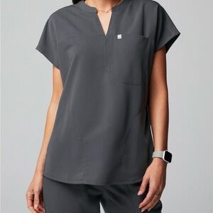 FABLETICS Evolve Oversized Scrub Top